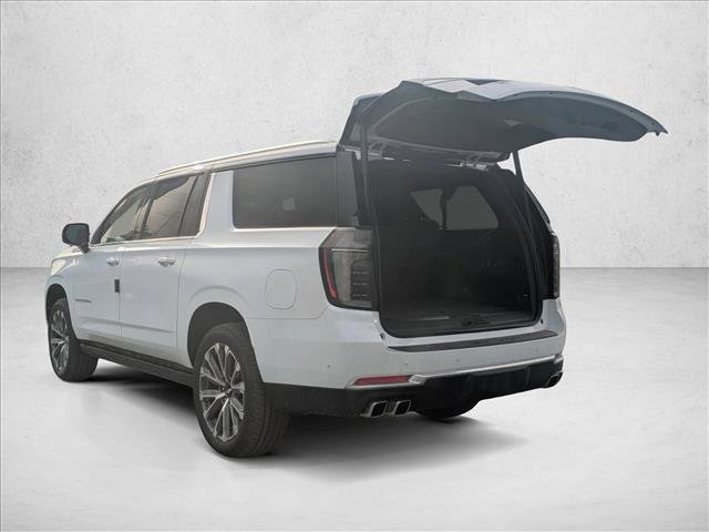 New 2026 Chevrolet Suburban High Country image 9