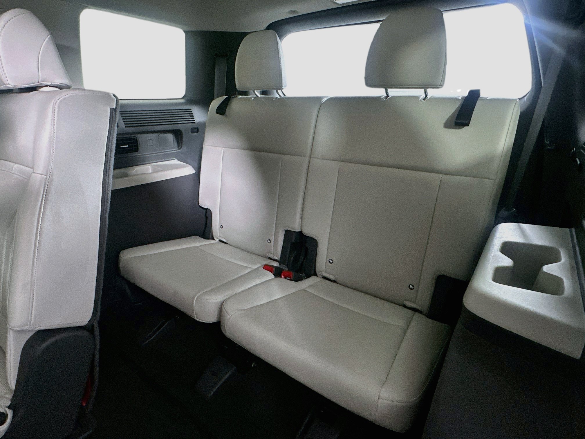 Used 2025 Hyundai Santa Fe SEL FWD image 28