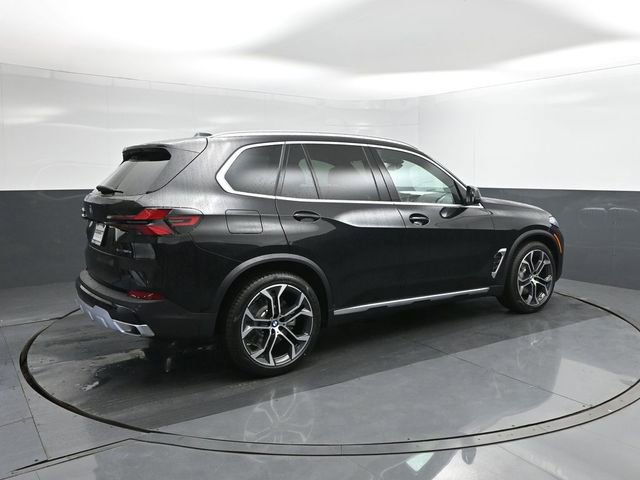 New 2026 BMW X5 xDrive50e w/ Climate Comfort Package image 15