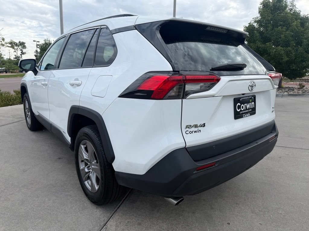 Used 2025 Toyota RAV4 XLE AWD/4WD image 5