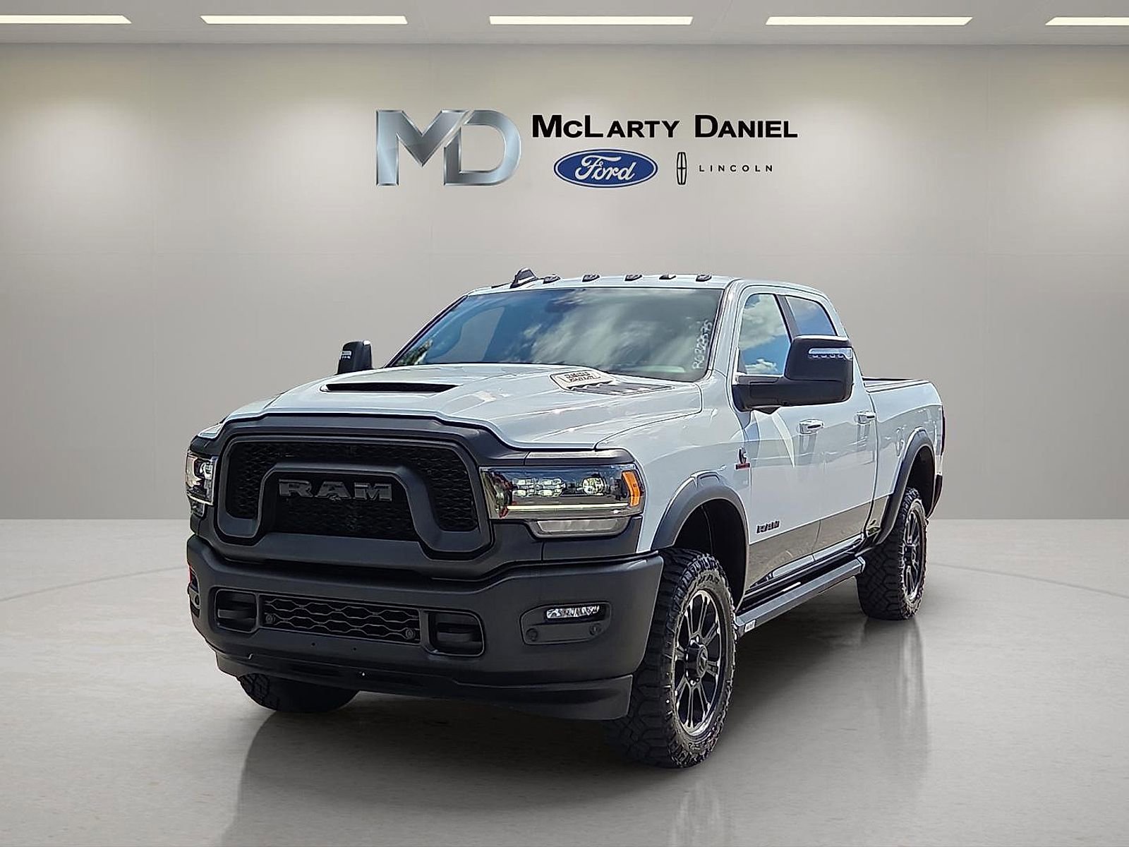 Used 2024 RAM 2500 Rebel w/ Towing Technology Group AWD/4WD image 2