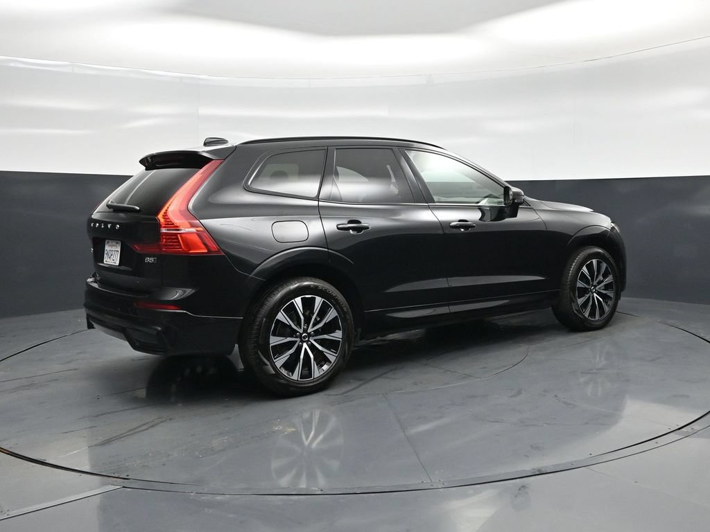 Used 2025 Volvo XC60 B5 Plus AWD/4WD image 26