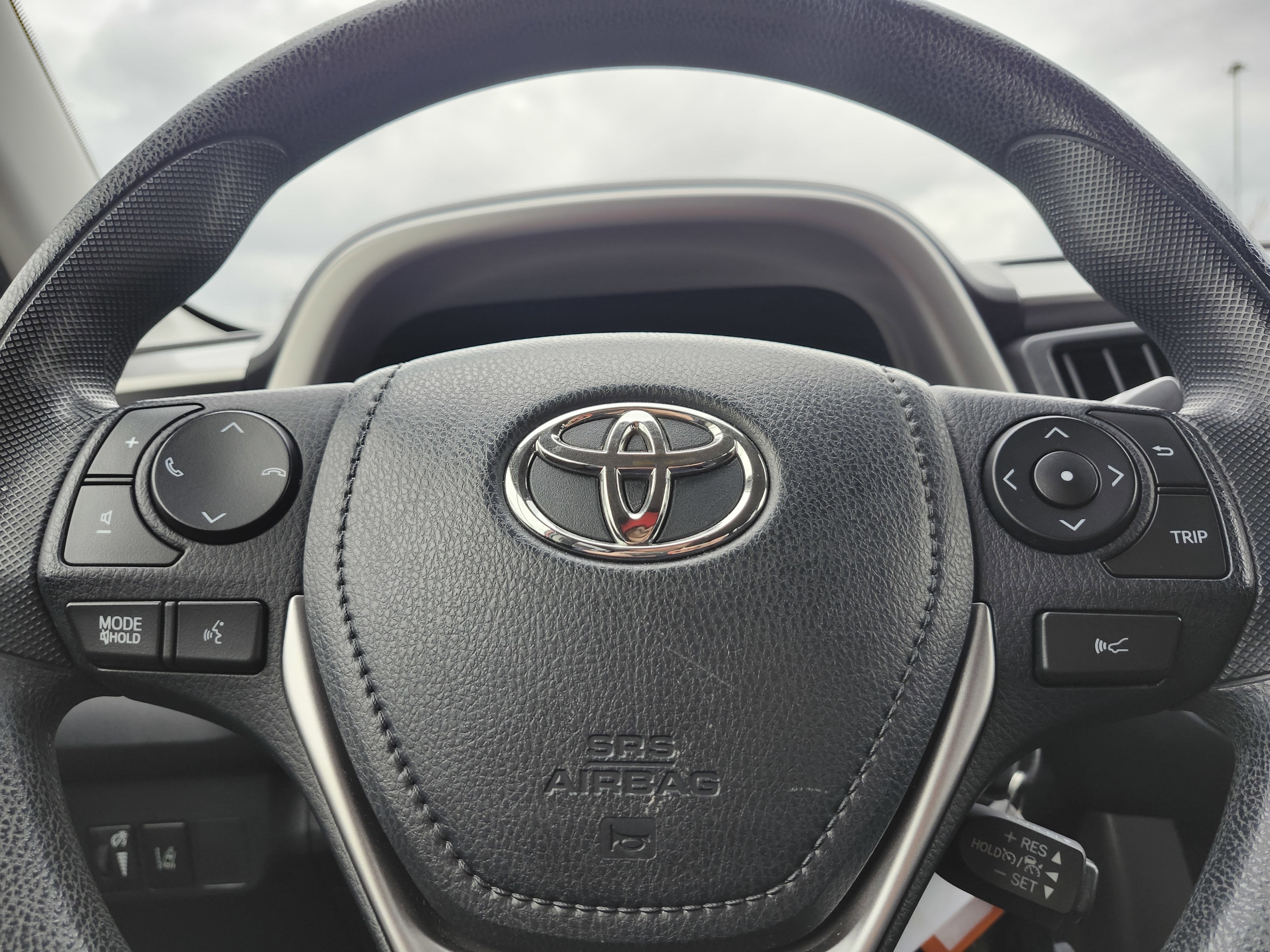 Used 2017 Toyota RAV4 LE w/ All Weather Liner Package image 25