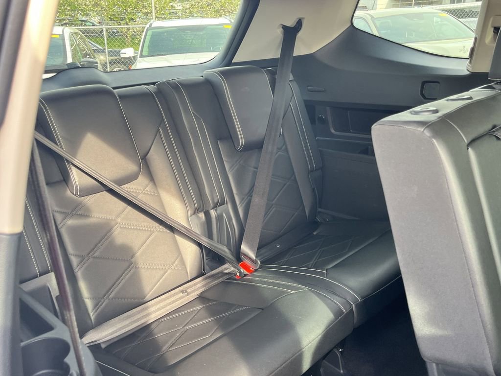 Used 2025 Volkswagen Atlas SE image 29