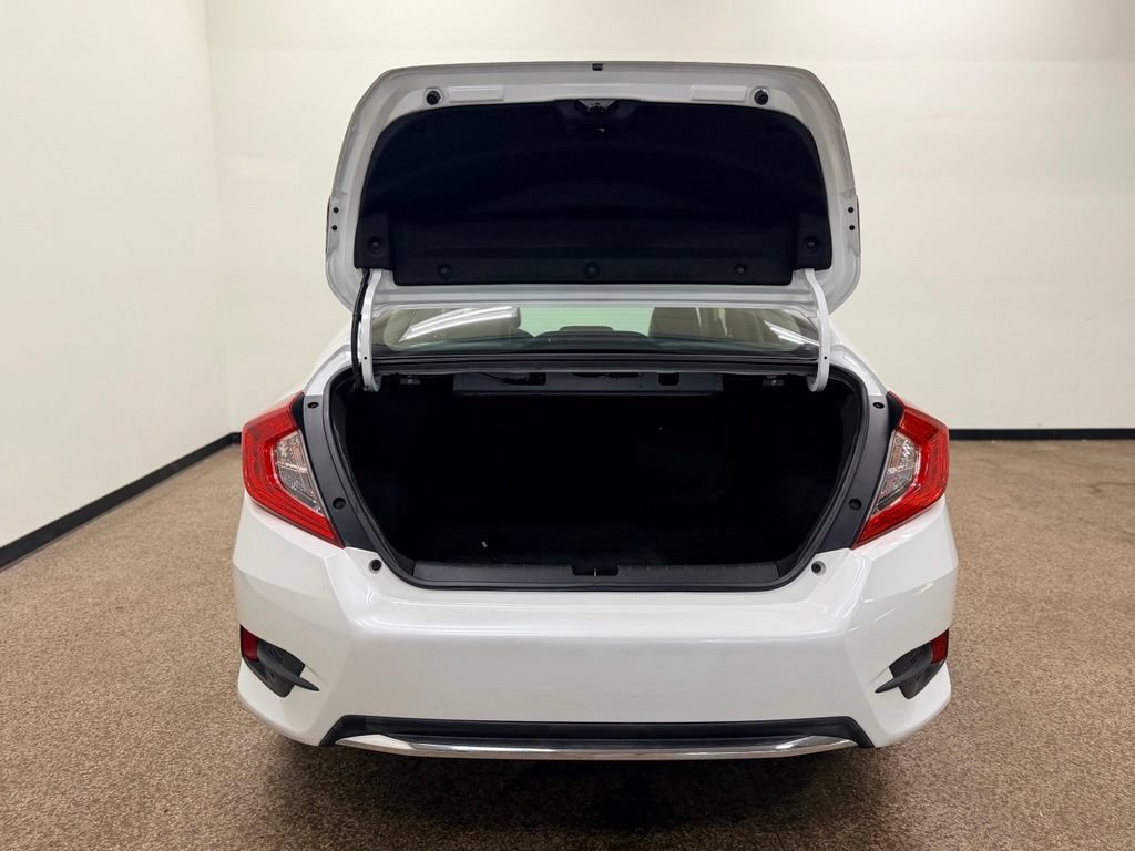 Used 2019 Honda Civic Touring image 5