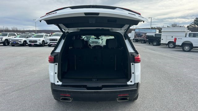 Certified 2023 Chevrolet Traverse Premier w/ Redline Edition image 5