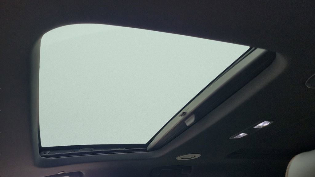 Used 2023 Chevrolet Traverse High Country image 28