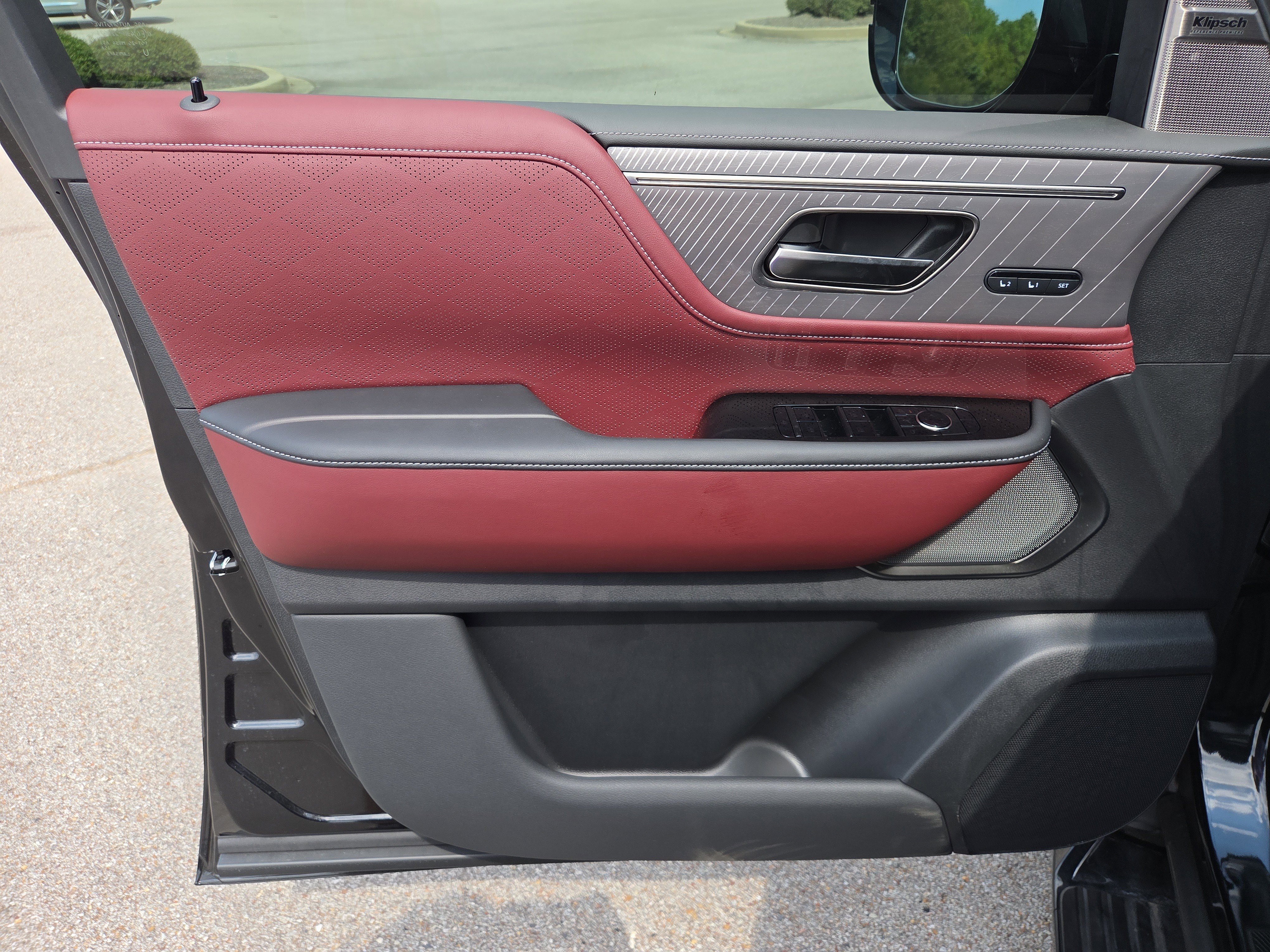 New 2025 INFINITI QX80 Autograph image 5