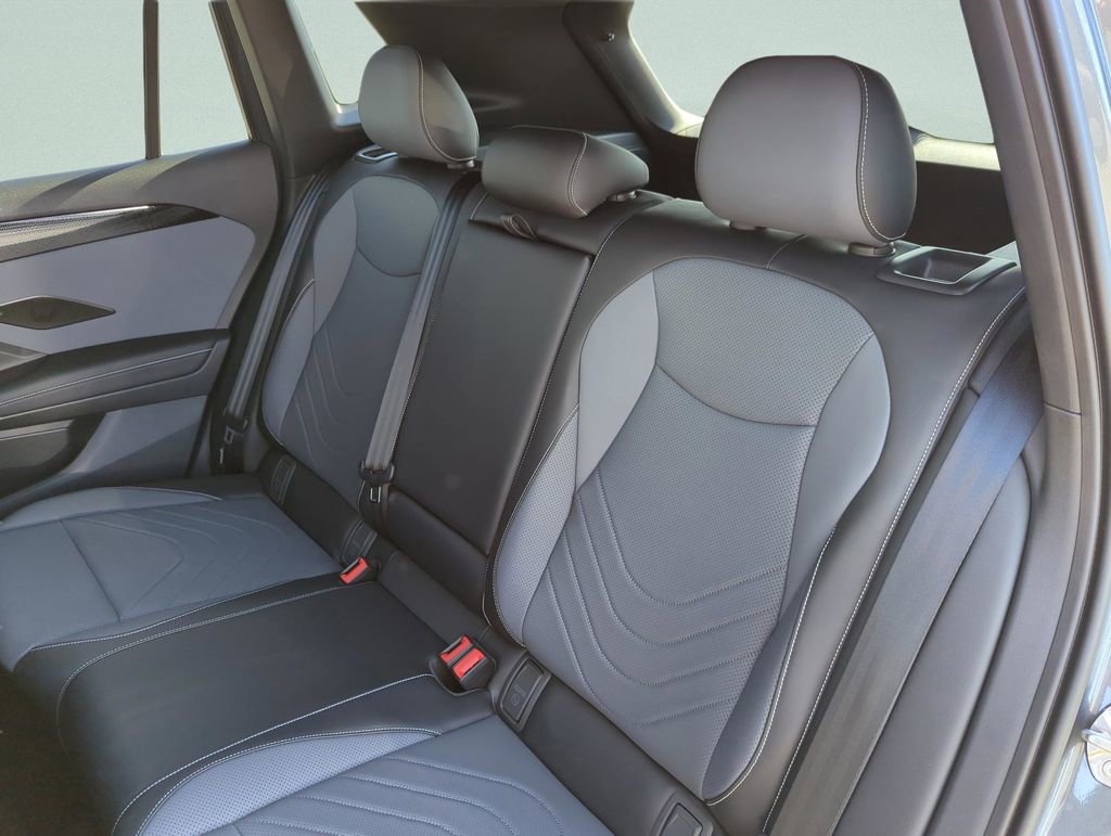 New 2026 Volkswagen Tiguan SE R-Line AWD/4WD image 23