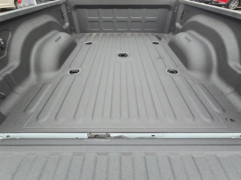 New 2025 RAM 2500 Laramie w/ Night Edition AWD/4WD image 13