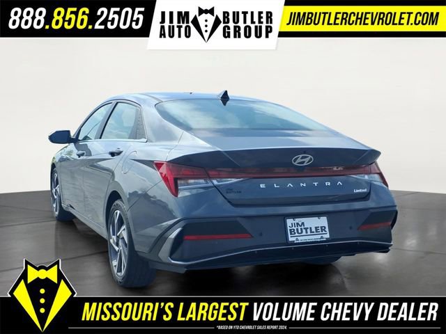 Used 2024 Hyundai Elantra Limited FWD image 2