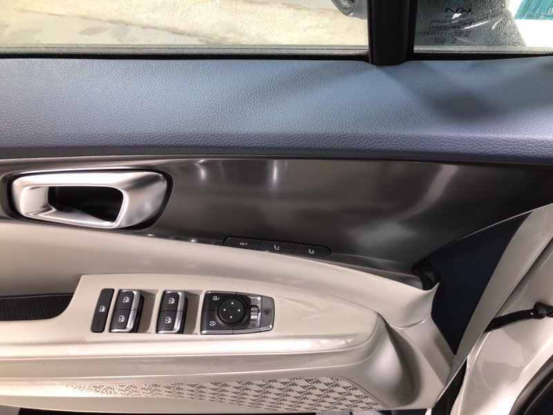 New 2026 Kia Carnival SX w/ SX Dark Edition Package FWD image 21