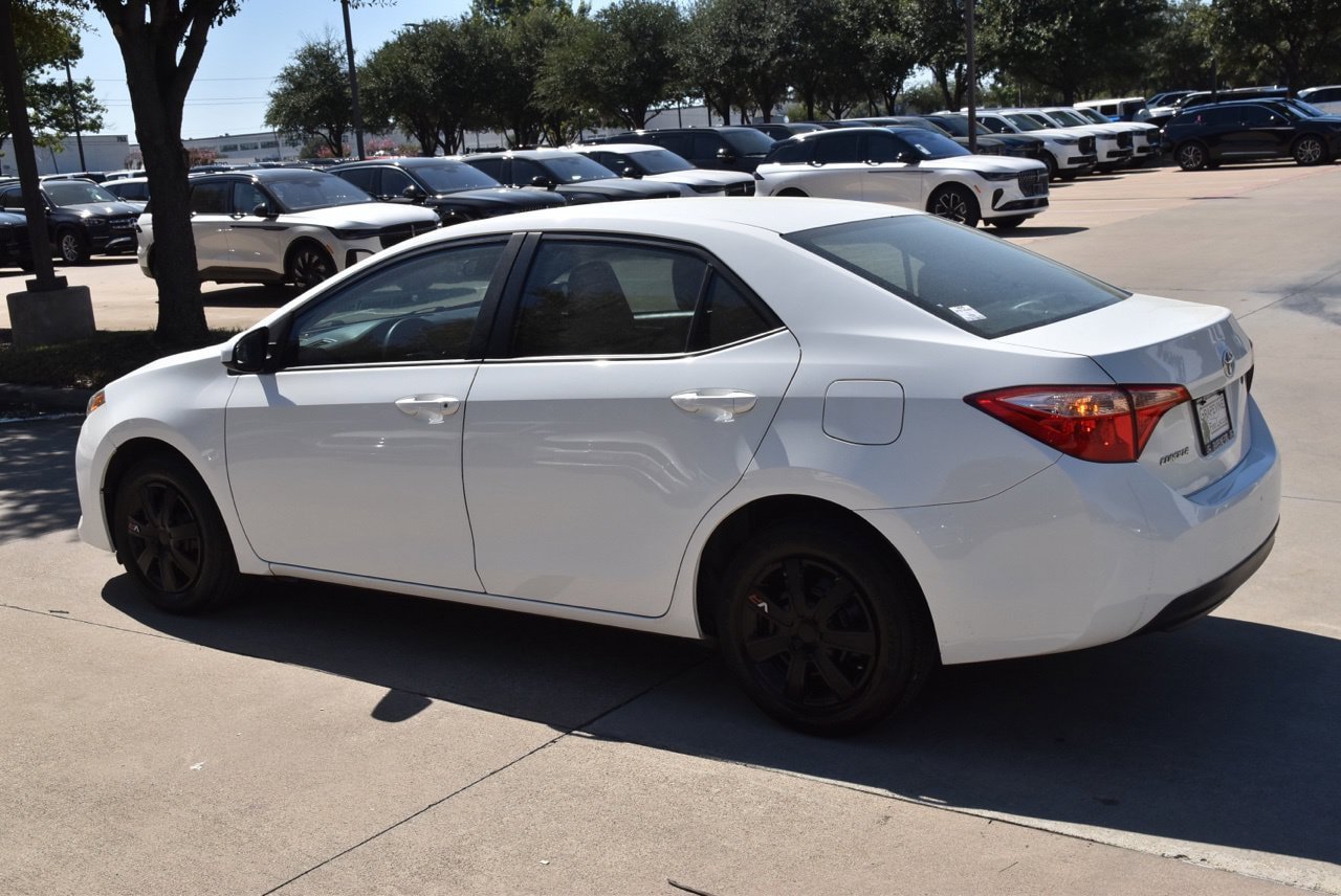 Used 2018 Toyota Corolla L FWD image 11