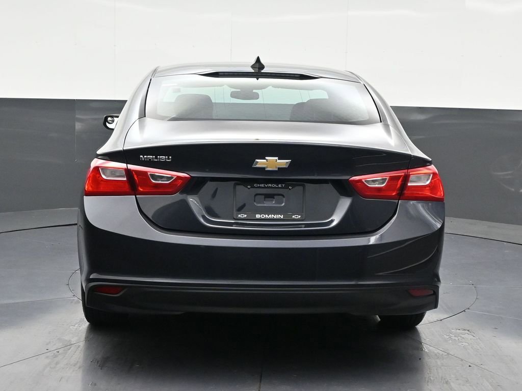 Used 2022 Chevrolet Malibu LS image 4