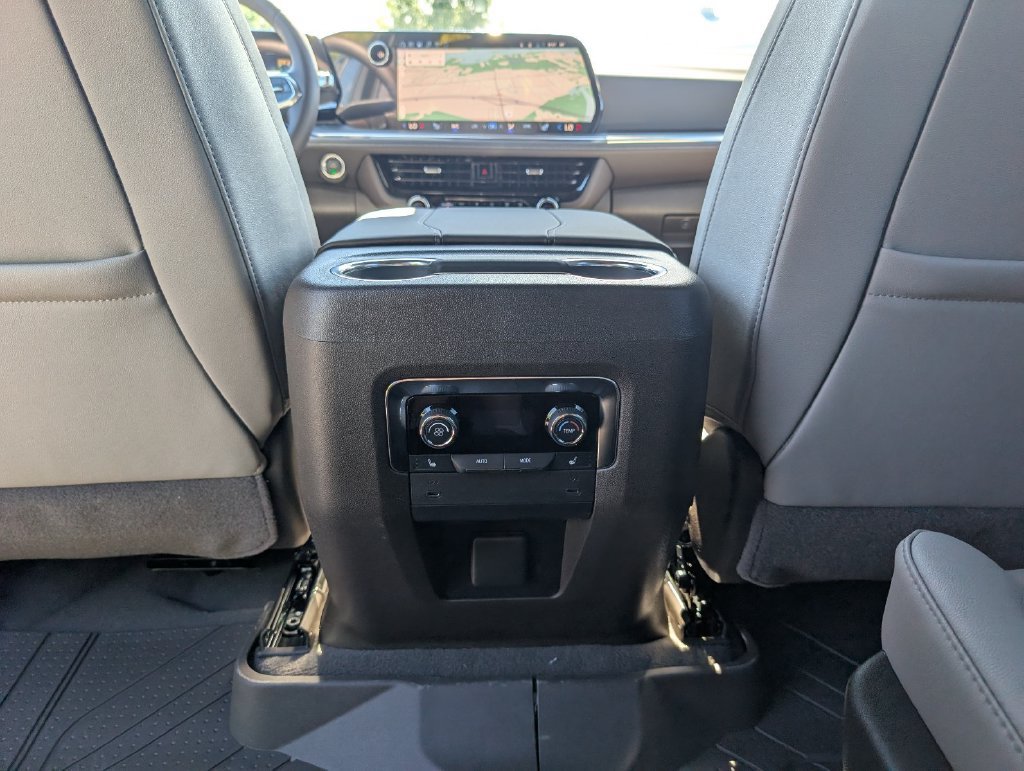 New 2027 Chevrolet Suburban LT w/ Comfort Package RWD image 30