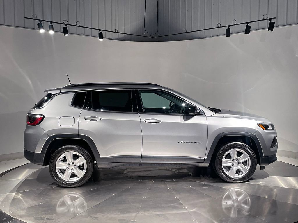 Used 2022 Jeep Compass Latitude w/ Convenience Group image 10