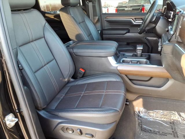 Used 2024 Chevrolet Silverado 1500 High Country w/ High Country Premium Package image 24