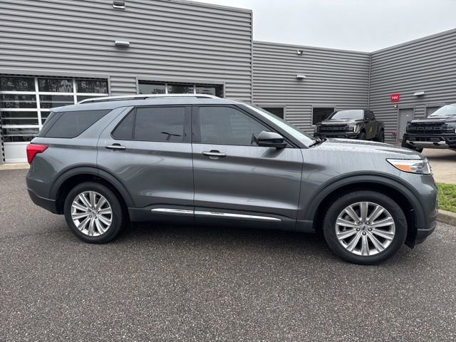 Used 2023 Ford Explorer Limited w/ Limited Technology Package RWD image 3