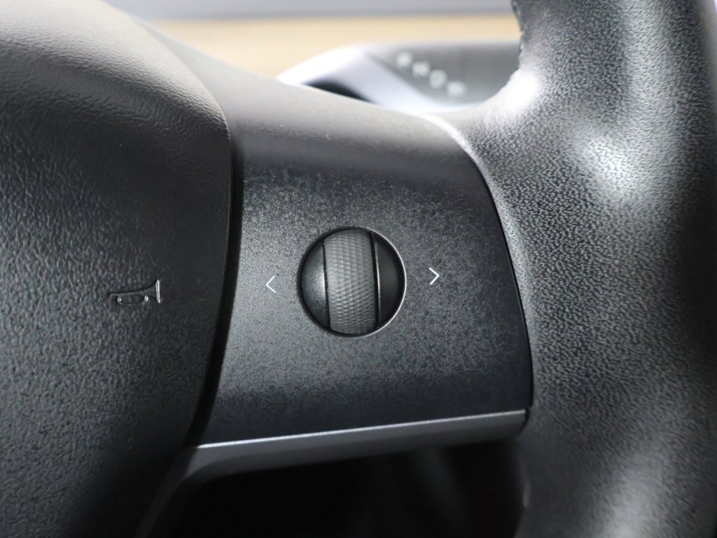 Used 2019 Tesla Model 3 Standard Range Plus image 39