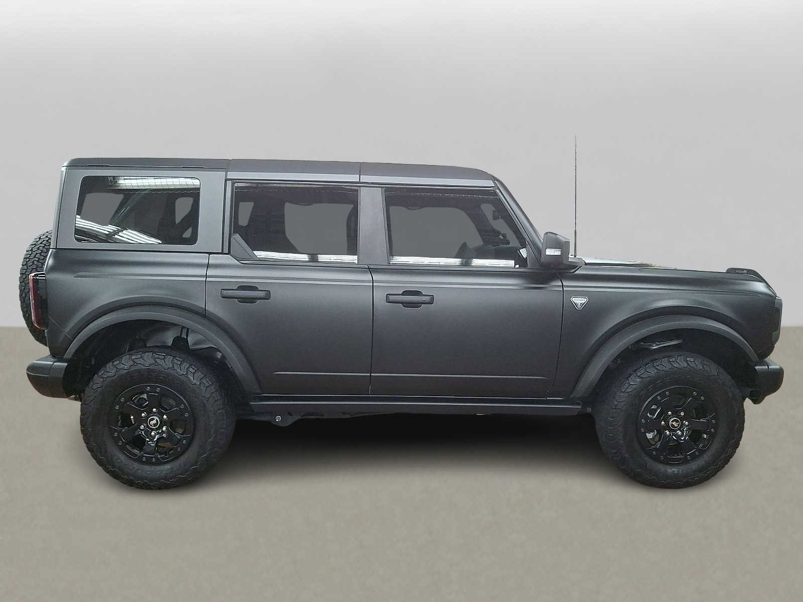 Used 2022 Ford Bronco Badlands image 4