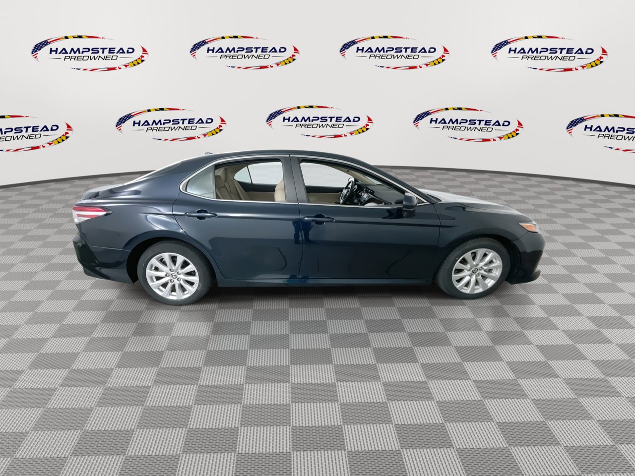 Used 2020 Toyota Camry LE FWD image 9