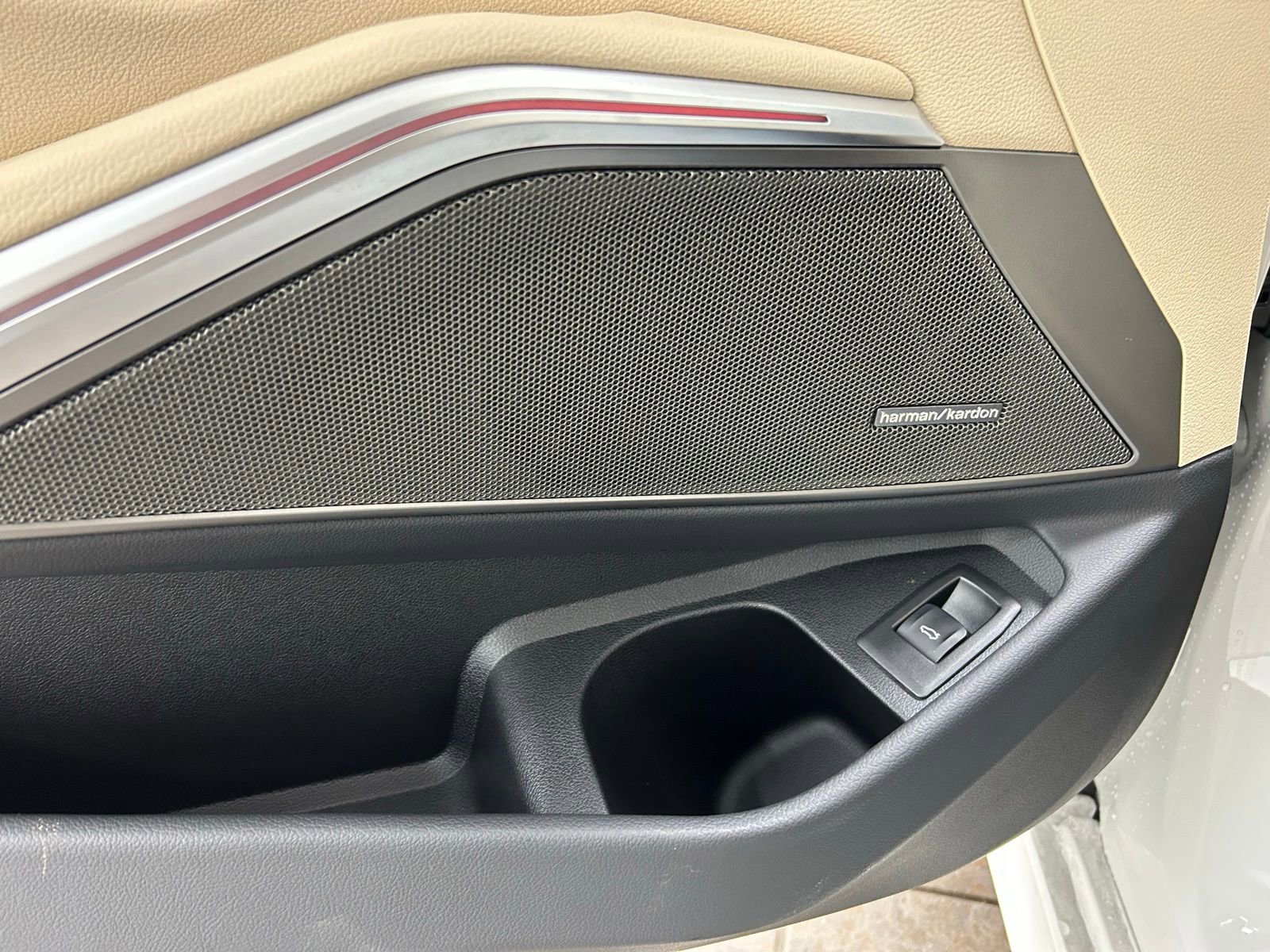 Used 2026 BMW 330i xDrive Sedan w/ Premium Package image 26