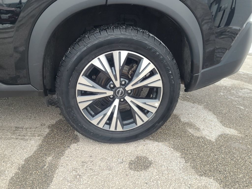 Used 2023 Nissan Rogue SV image 25