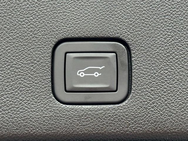 New 2025 Cadillac XT6 Luxury w/ LPO, Premium Carpet Package AWD/4WD image 39
