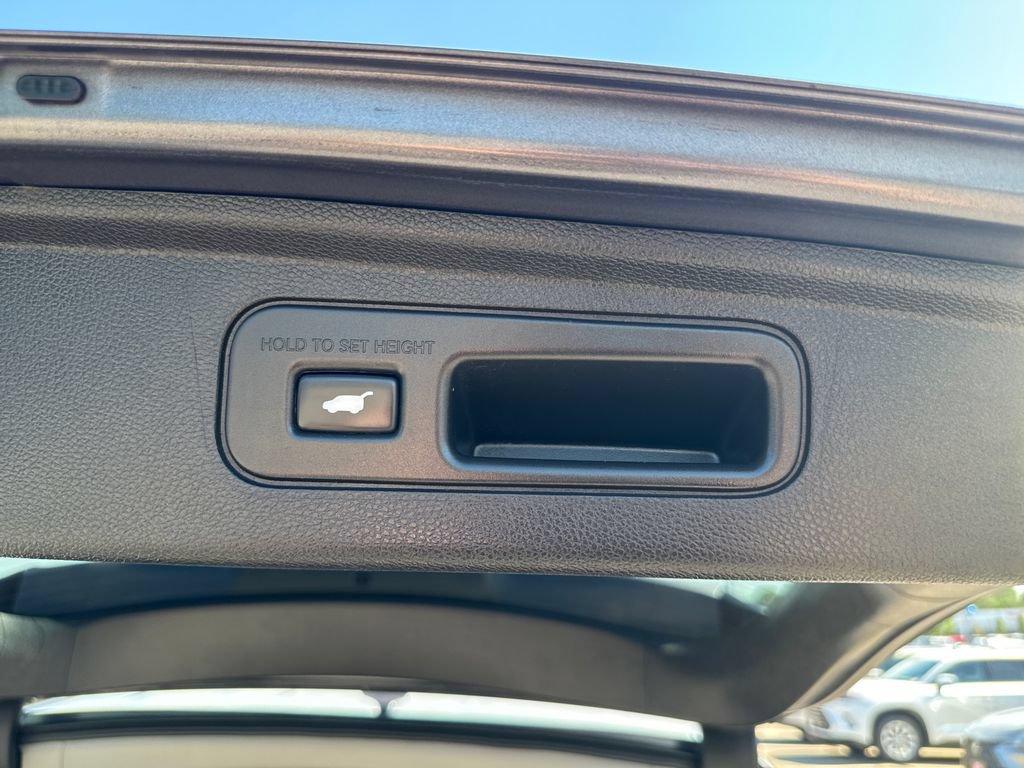 Used 2018 Honda Odyssey Elite image 9