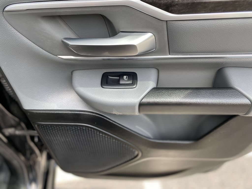 Used 2022 RAM 1500 Big Horn AWD/4WD image 14