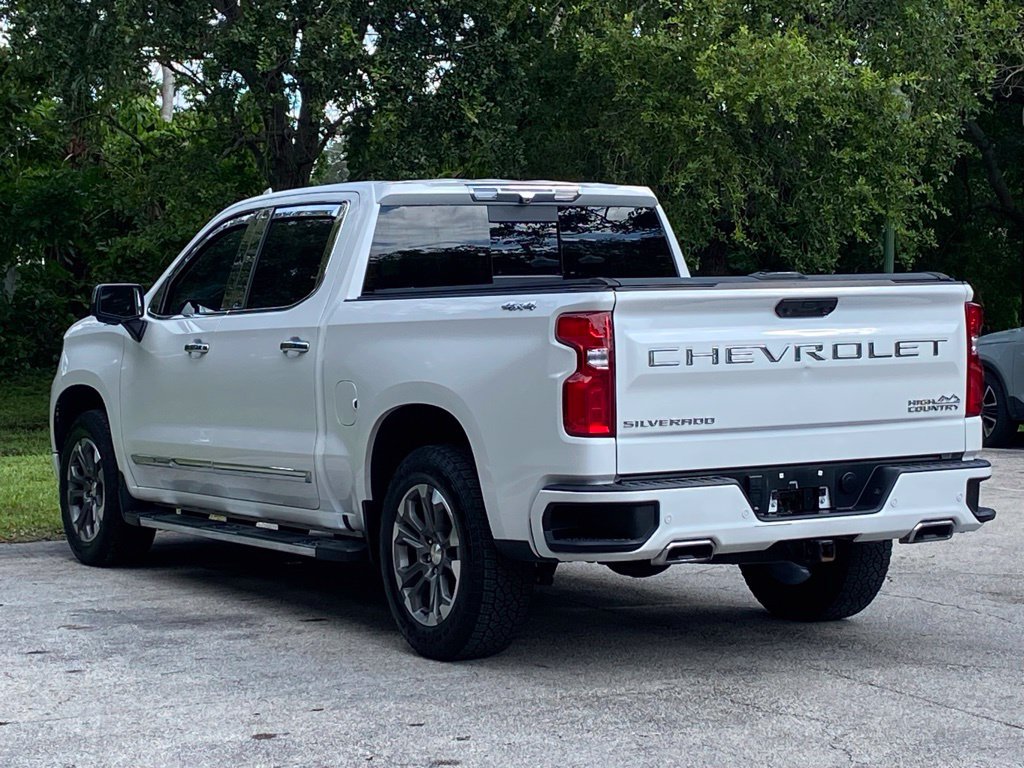 Used 2024 Chevrolet Silverado 1500 High Country AWD/4WD image 7