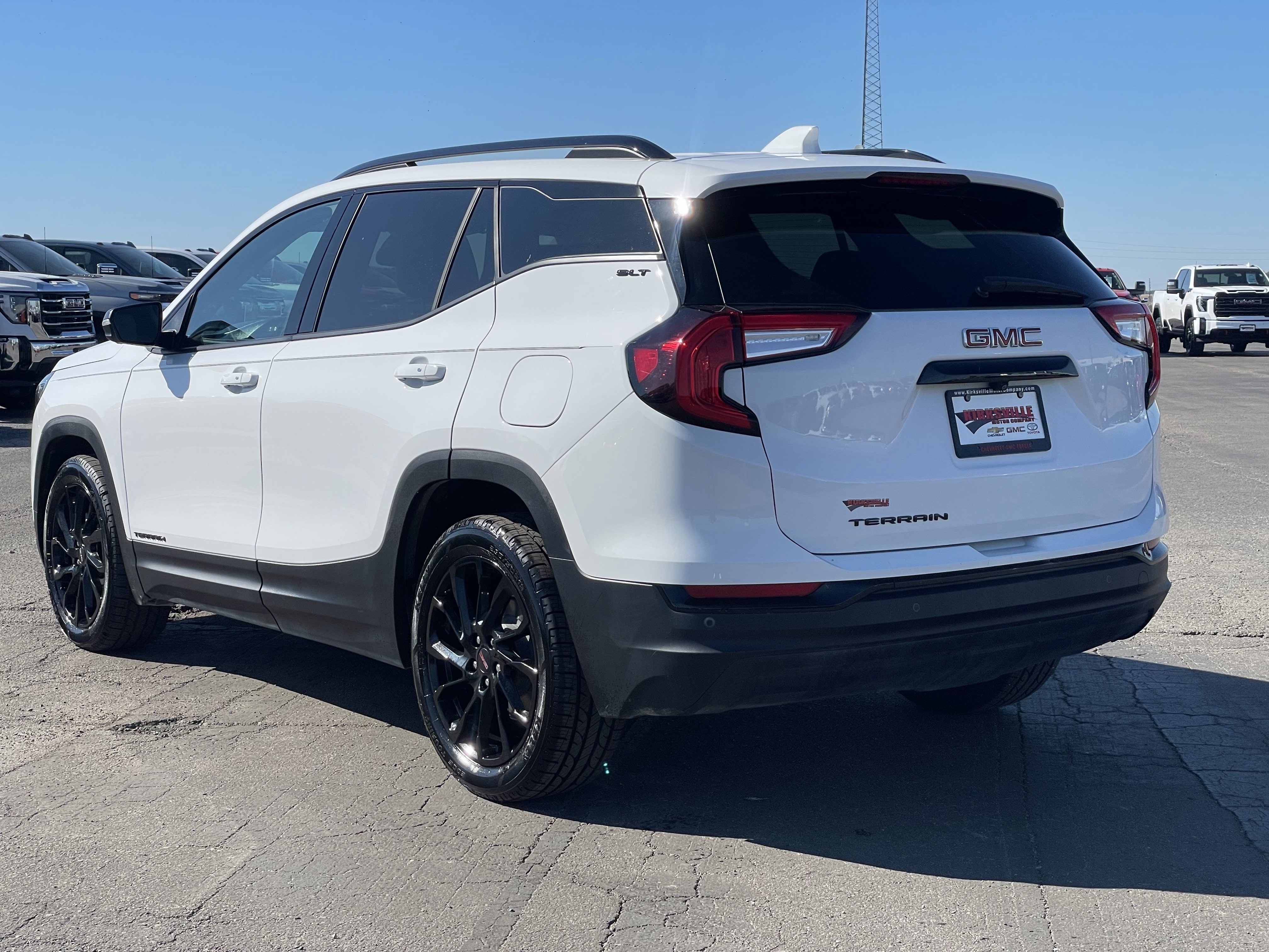 Certified 2024 GMC Terrain SLT w/ Tech Package FWD image 6