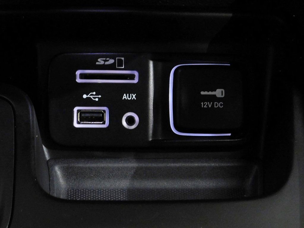 Used 2017 Jeep Cherokee Latitude w/ Comfort & Convenience Group AWD/4WD image 47