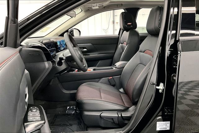 New 2026 Nissan Kicks SR w/ SR Premium Package image 9