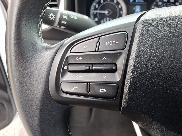 Used 2022 Hyundai Venue SEL image 20