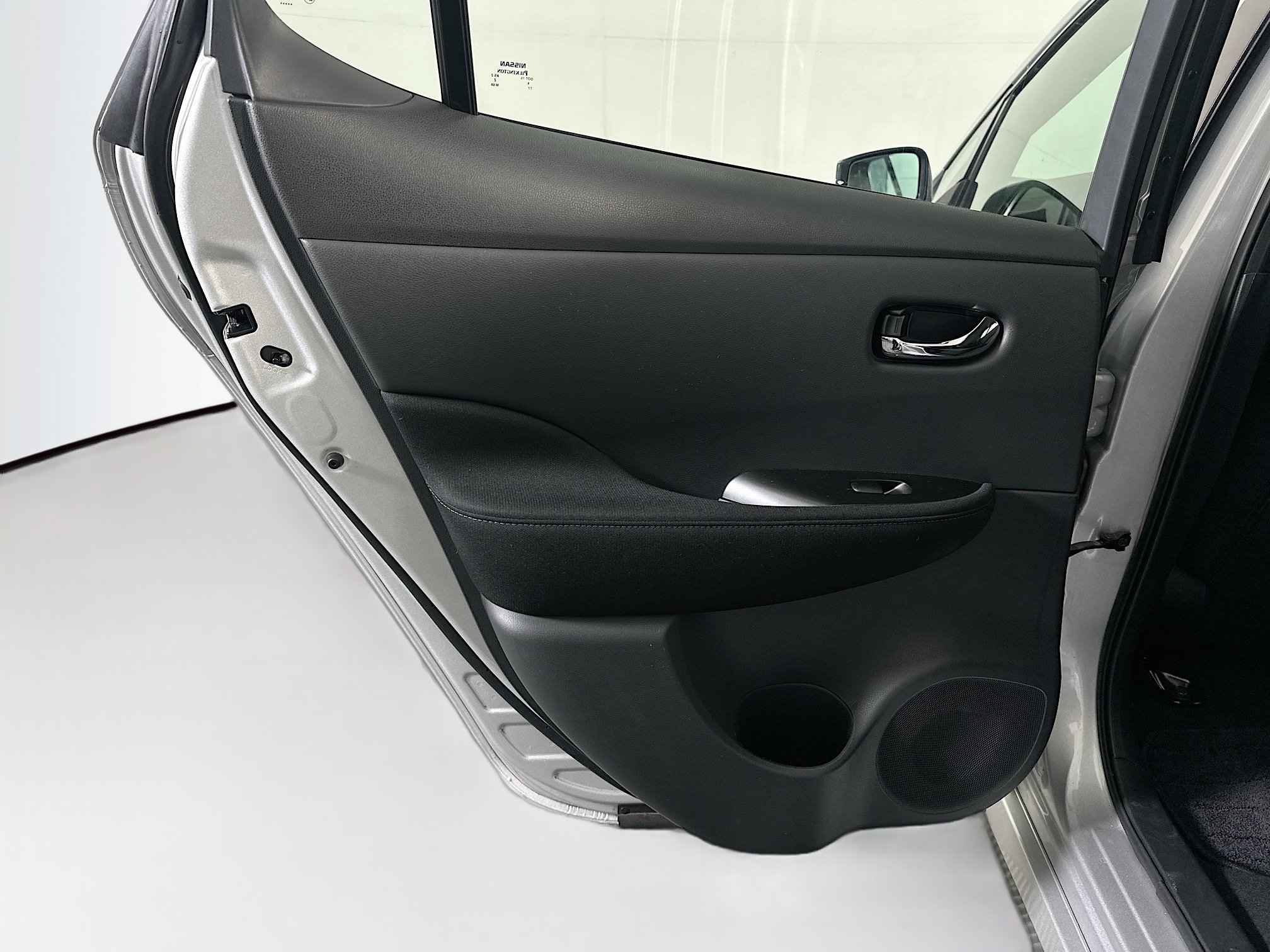 Used 2024 Nissan Leaf S FWD image 25