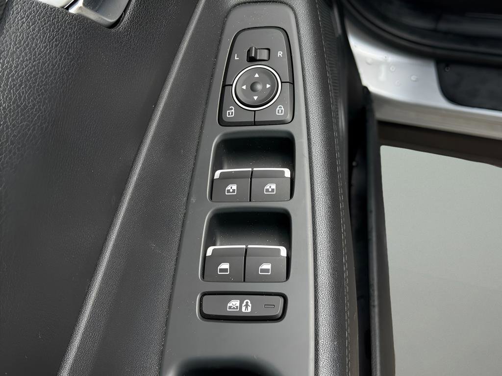 Certified 2023 Hyundai Santa Fe SEL FWD image 17