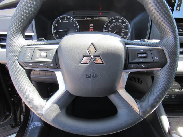 New 2026 Mitsubishi Outlander ES FWD image 29