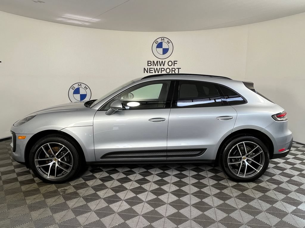 Used 2024 Porsche Macan AWD/4WD image 13