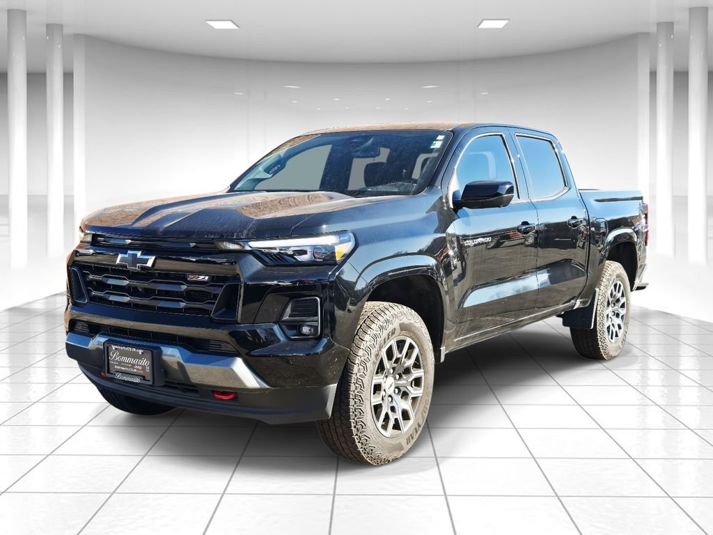 Used 2024 Chevrolet Colorado Z71 w/ Z71 Convenience Package 2 image 7