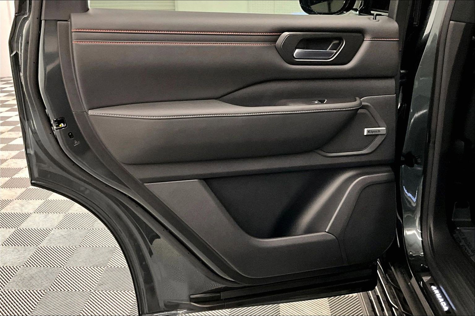 New 2026 Nissan Armada PRO-4X AWD/4WD image 32
