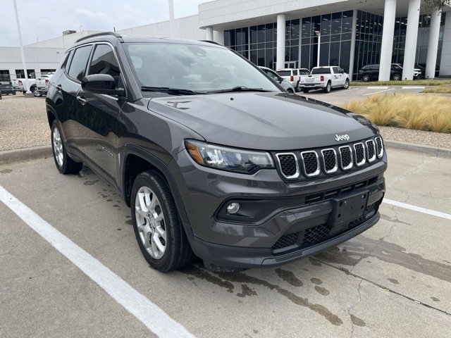 Used 2024 Jeep Compass Latitude w/ Sun and Sound Group