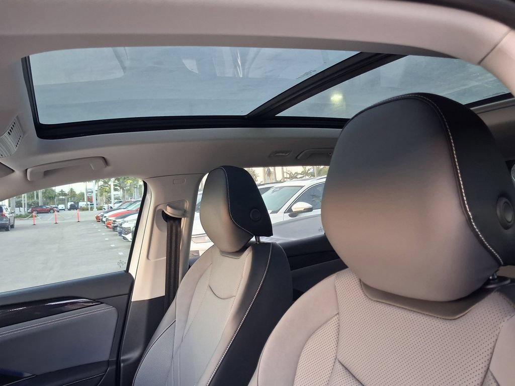 New 2026 Volkswagen Tiguan SE FWD image 8
