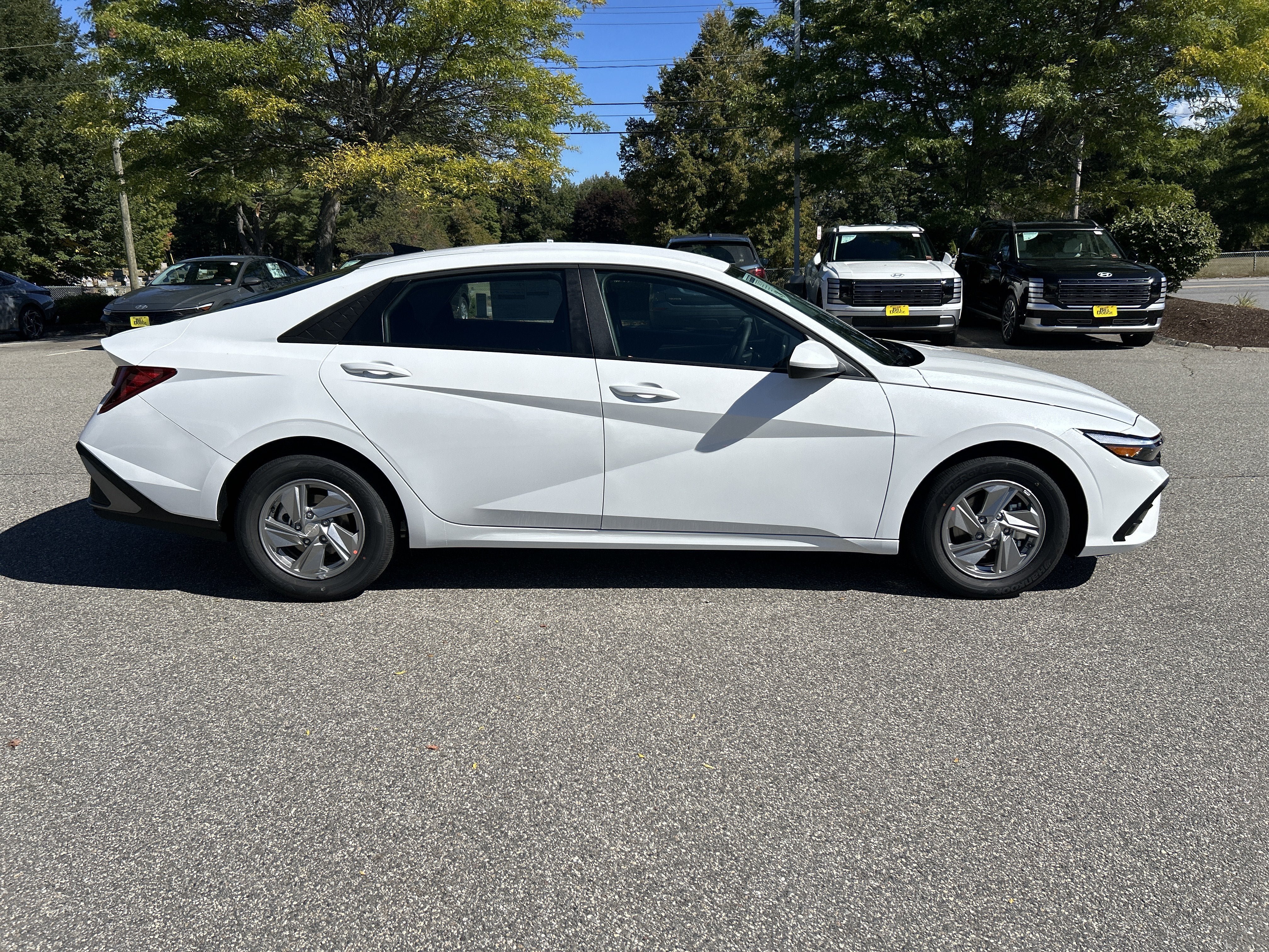 New 2026 Hyundai Elantra SE FWD image 8