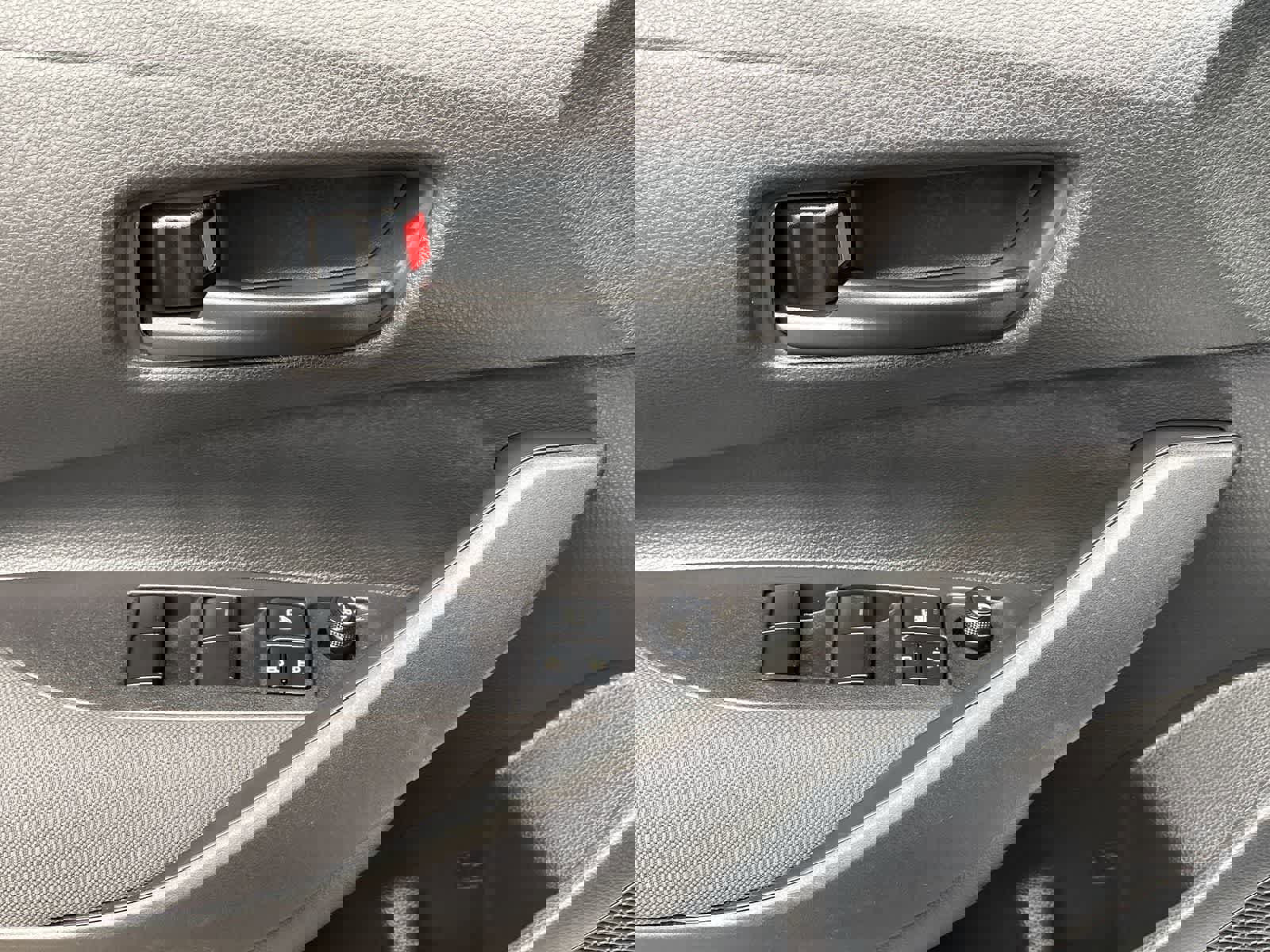 Used 2025 Toyota Corolla LE image 15