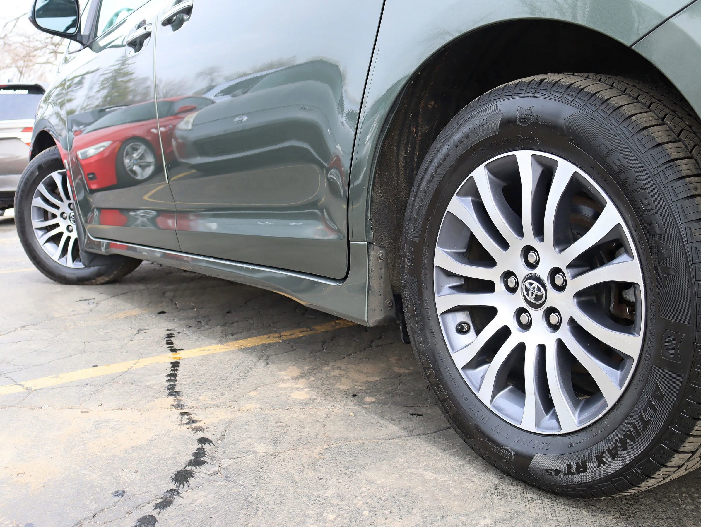 Used 2018 Toyota Sienna XLE w/ XLE Navigation Package FWD image 14