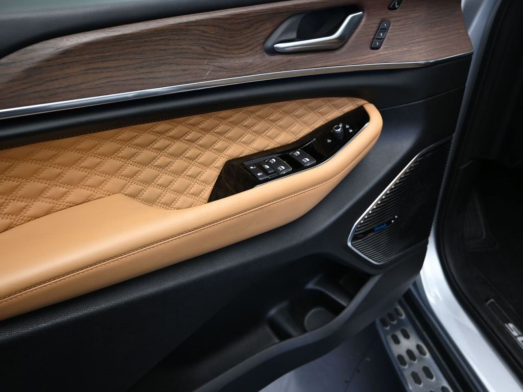 Used 2023 Jeep Grand Cherokee L Summit w/ Advanced Protech Group IV image 11