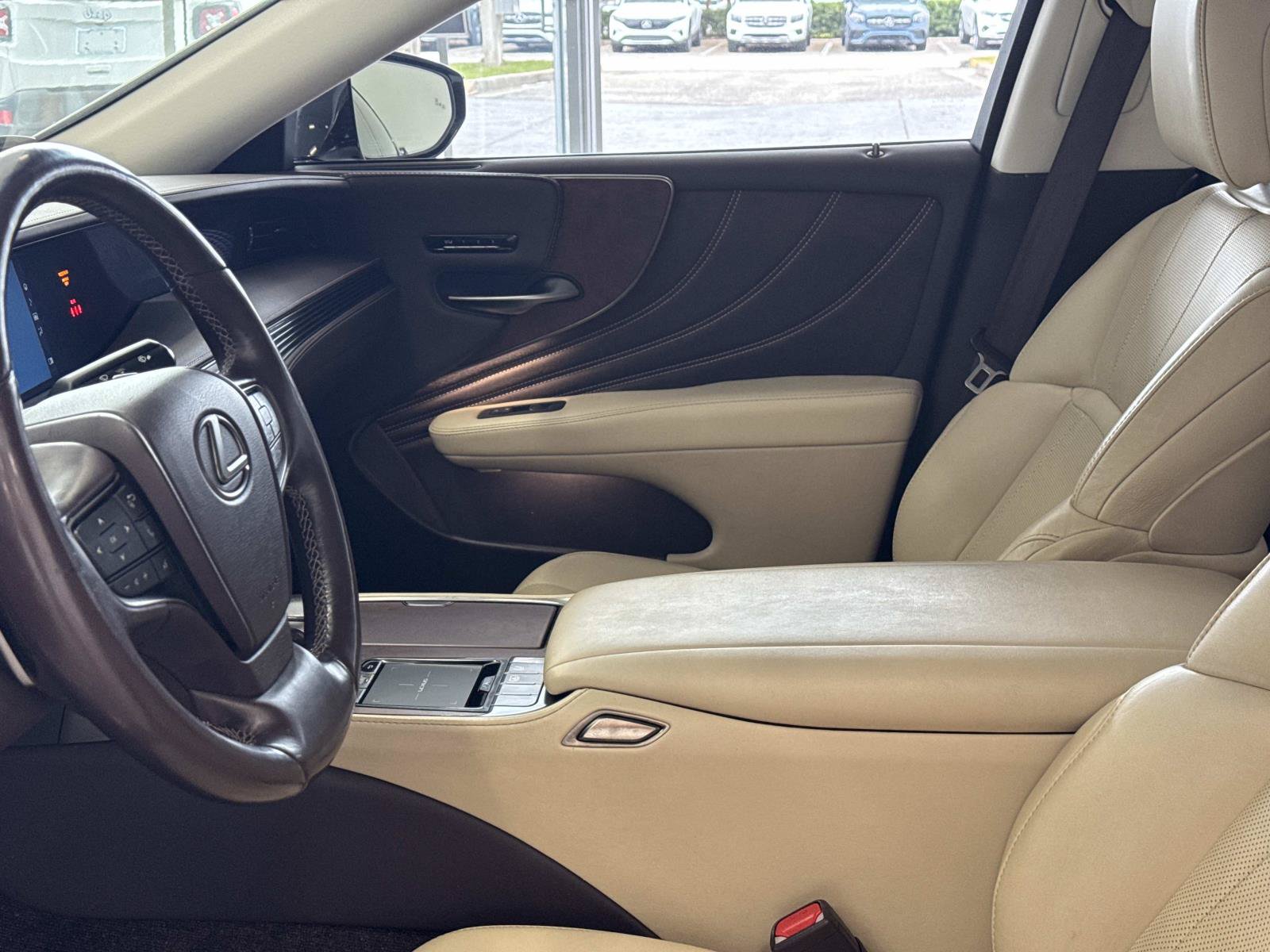 Used 2020 Lexus LS 500 w/ Accessory Package (Z1) RWD image 14