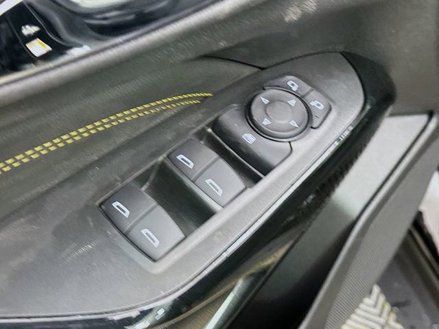 New 2026 Chevrolet Trax LT w/ Sunroof Package image 20