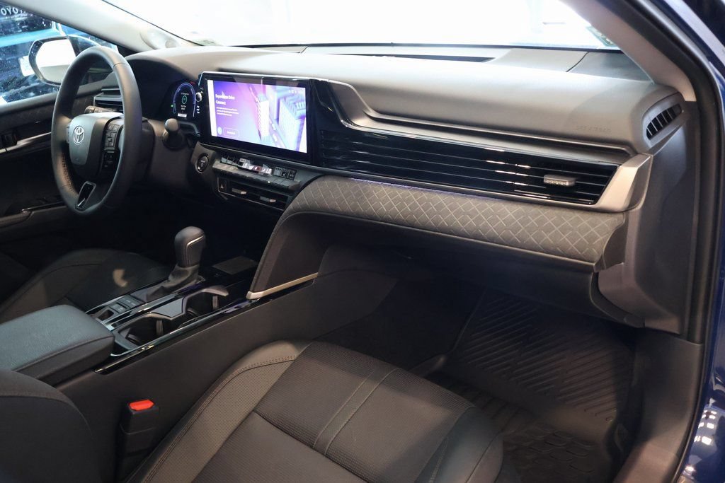 Used 2026 Toyota Camry XLE w/ Premium Package FWD image 7